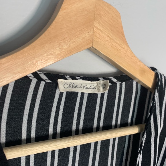 Bell Sleeve Wrap Top by CHLOE & KATIE - Picture 3 of 5